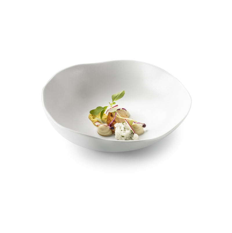Gastro Bowl Mat 23cm in matte porcelain, minimalist luxury tableware for soups, salads, and artistic fine dining.