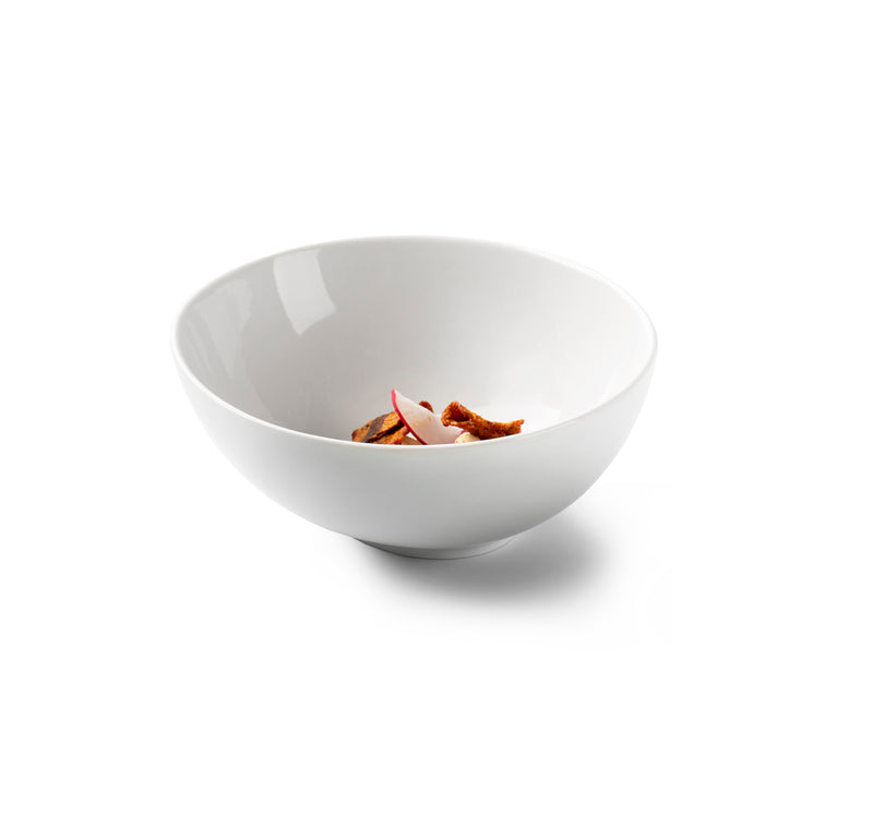 Luxury porcelain bistro bowl with glossy finish, ideal for soups, salads or grains, microwave, oven and dishwasher safe.