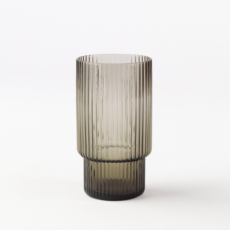 Gatsby Longdrink Gray Glass 480ml with soft gray tint and ribbed design, elegant drinkware for cocktails and chilled drinks
