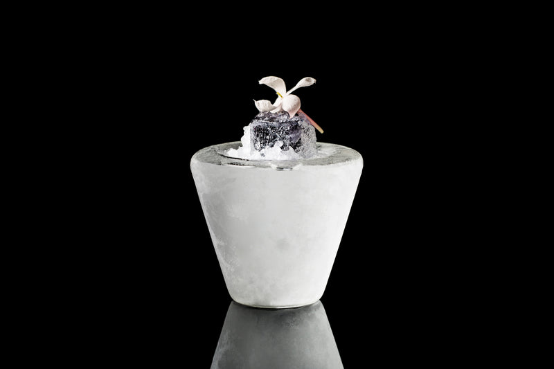 Luxury Glaciar Podium 9.5x8cm, artistic borosilicate glass serveware for fine dining, glossy freezer-safe plating dish